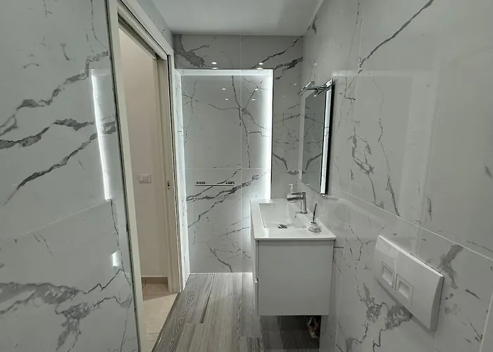 Wh-steve Home-two-room 2 Minutes From Via Matteotti *